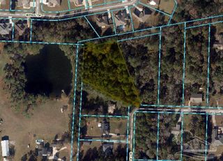 700 Block Pinebrook Cir, Cantonment, FL 32533