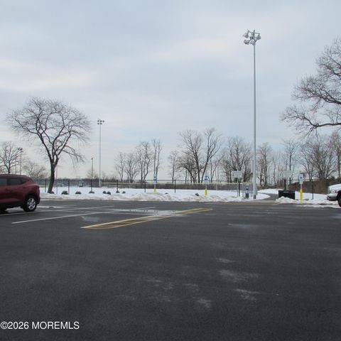 31 Pine Street, Keyport, NJ 07735