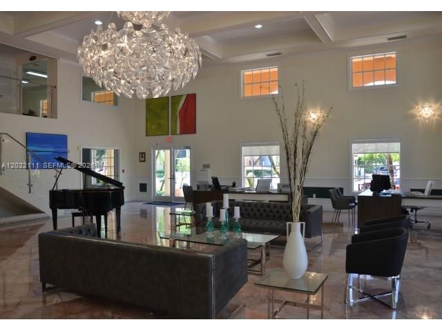 9591 Fontainebleau Blvd 514, Miami, FL 33172