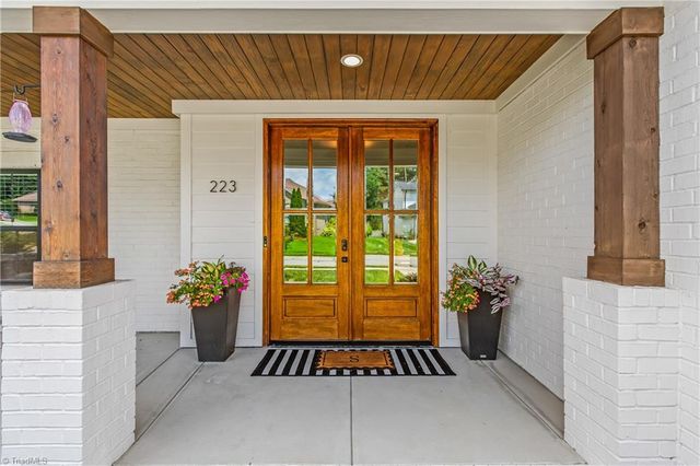 223 Fearrington Drive, Kernersville, NC 27284