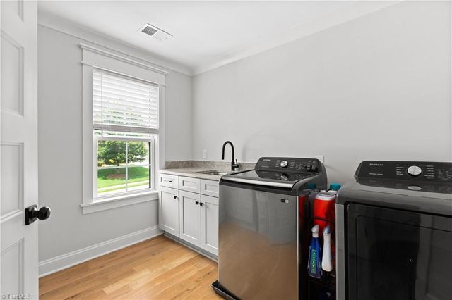 223 Fearrington Drive, Kernersville, NC 27284