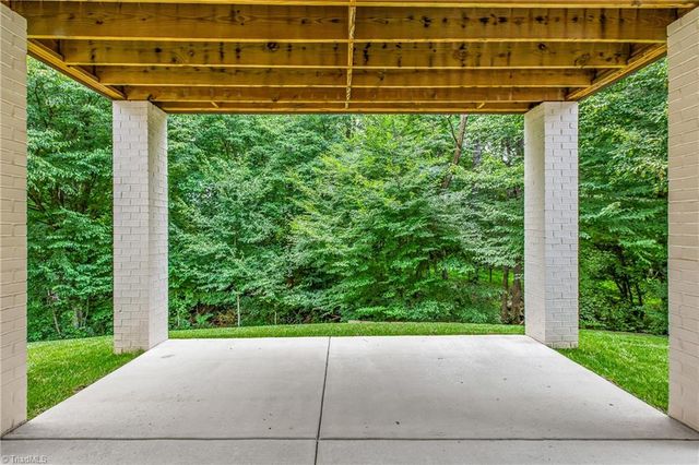 223 Fearrington Drive, Kernersville, NC 27284
