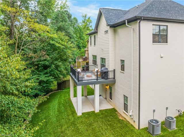 223 Fearrington Drive, Kernersville, NC 27284