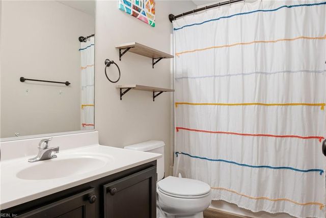 3714 Bridlepath LN, Suffolk, VA 23435