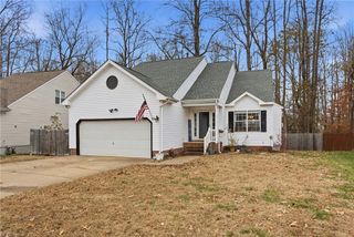 3714 Bridlepath LN, Suffolk, VA 23435