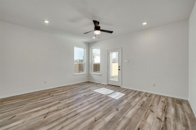 1624 River Plateau DR, Leander, TX 78641