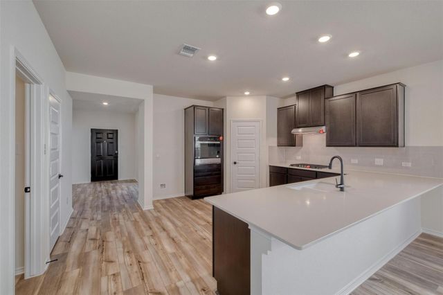 1624 River Plateau DR, Leander, TX 78641