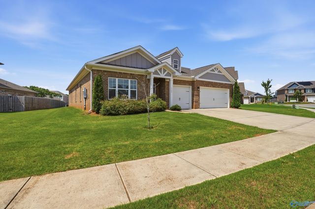 7702 Timber Grove Lane, Huntsville, AL 35806