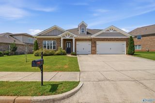 7702 Timber Grove Lane, Huntsville, AL 35806