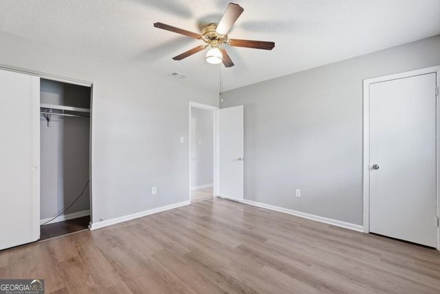 4 Lucian Circle, Savannah, GA 31406