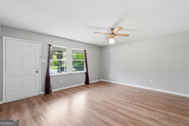 4 Lucian Circle, Savannah, GA 31406