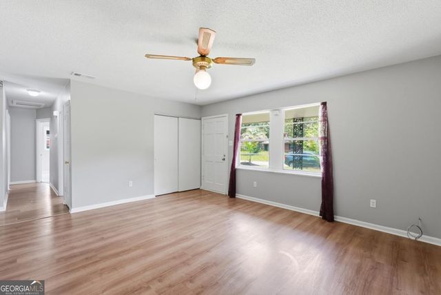 4 Lucian Circle, Savannah, GA 31406