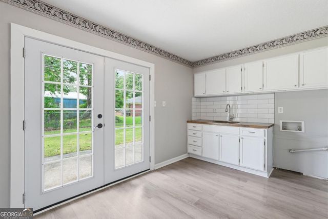 4 Lucian Circle, Savannah, GA 31406