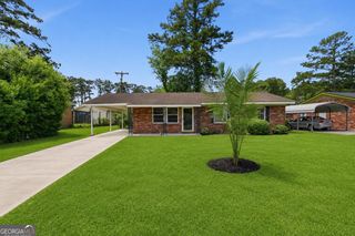 4 Lucian Circle, Savannah, GA 31406