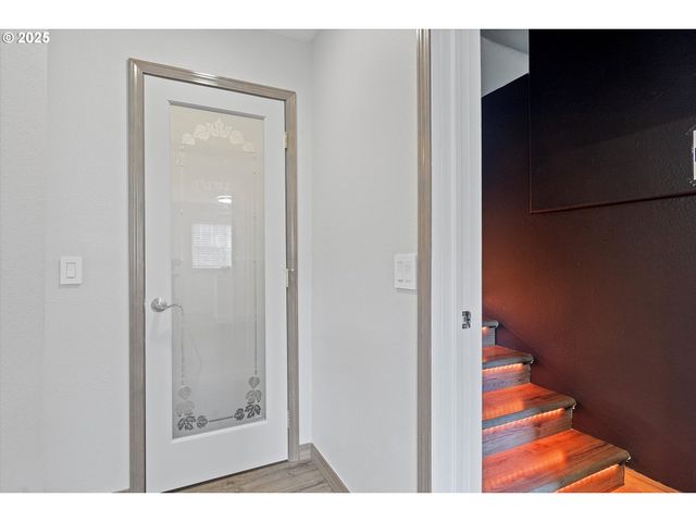 1012 E FOOTHILLS Dr, Newberg, OR 97132