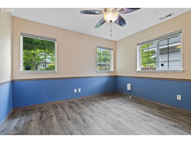 1012 E FOOTHILLS Dr, Newberg, OR 97132