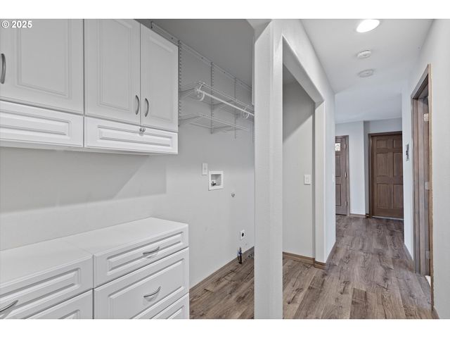1012 E FOOTHILLS Dr, Newberg, OR 97132
