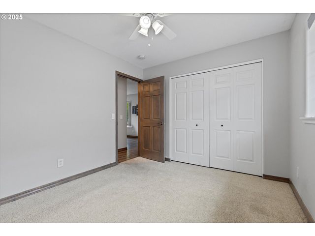 1012 E FOOTHILLS Dr, Newberg, OR 97132