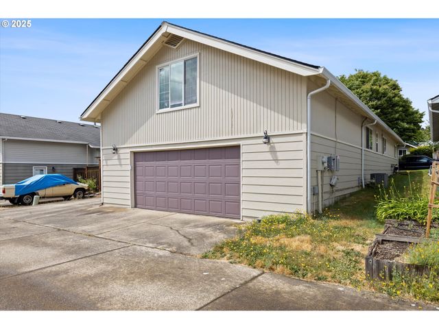 1012 E FOOTHILLS Dr, Newberg, OR 97132