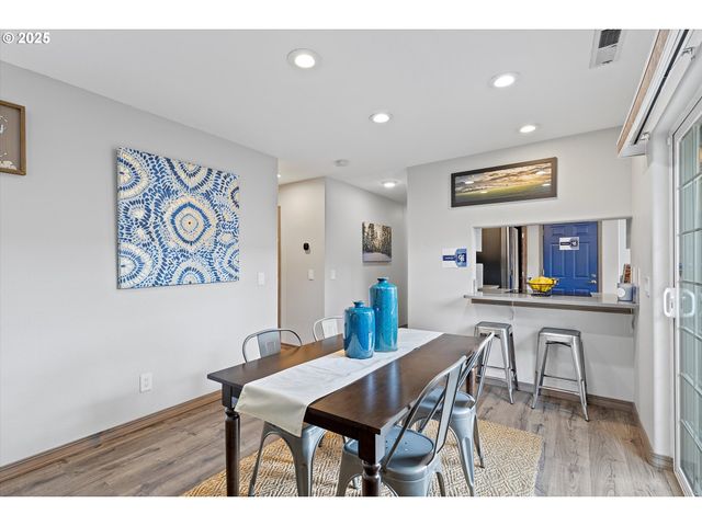 1012 E FOOTHILLS Dr, Newberg, OR 97132