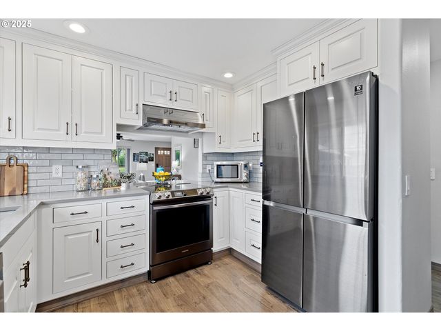 1012 E FOOTHILLS Dr, Newberg, OR 97132