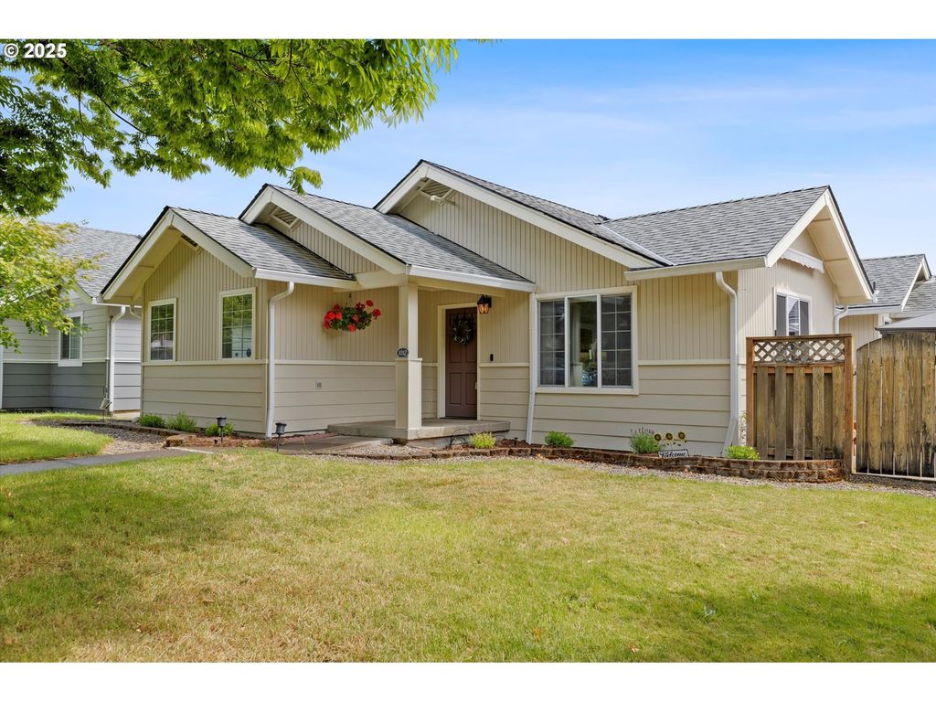 1012 E FOOTHILLS Dr, Newberg, OR 97132
