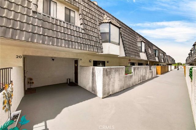14928 Halldale 19, Gardena, CA 90247