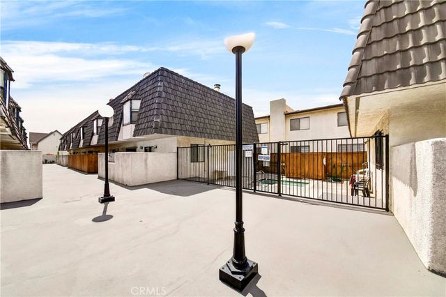 14928 Halldale 19, Gardena, CA 90247