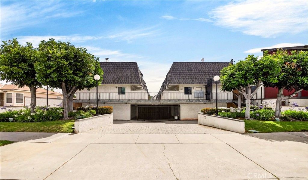 14928 Halldale 19, Gardena, CA 90247