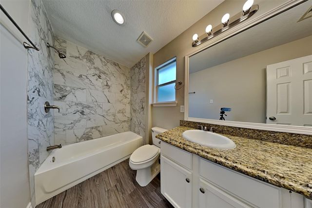 10212 Stone Gate Drive, Conroe, TX 77385