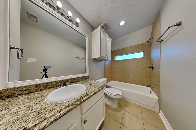 10212 Stone Gate Drive, Conroe, TX 77385