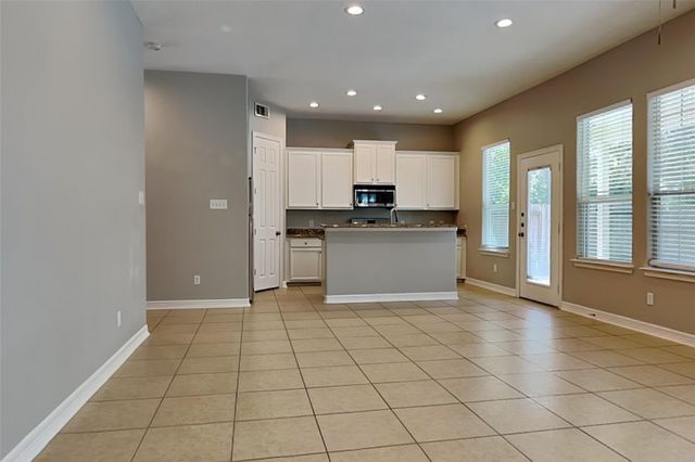 10212 Stone Gate Drive, Conroe, TX 77385