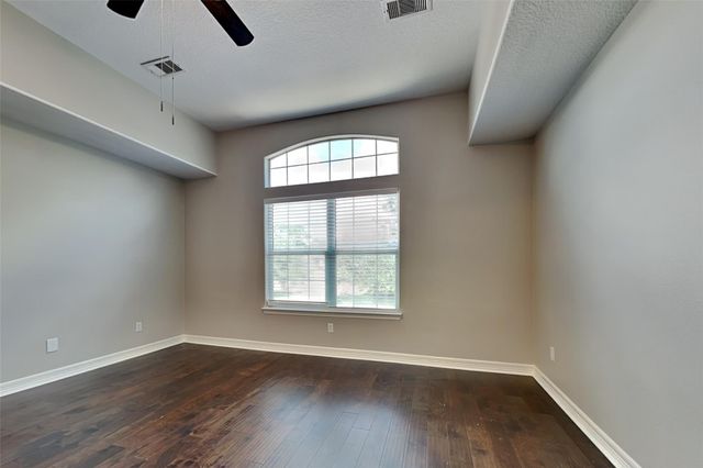 10212 Stone Gate Drive, Conroe, TX 77385