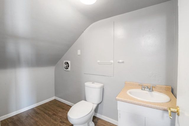 725 N IRWIN AVENUE, Green Bay, WI 54302