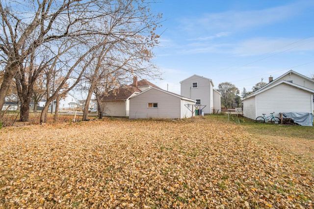 725 N IRWIN AVENUE, Green Bay, WI 54302