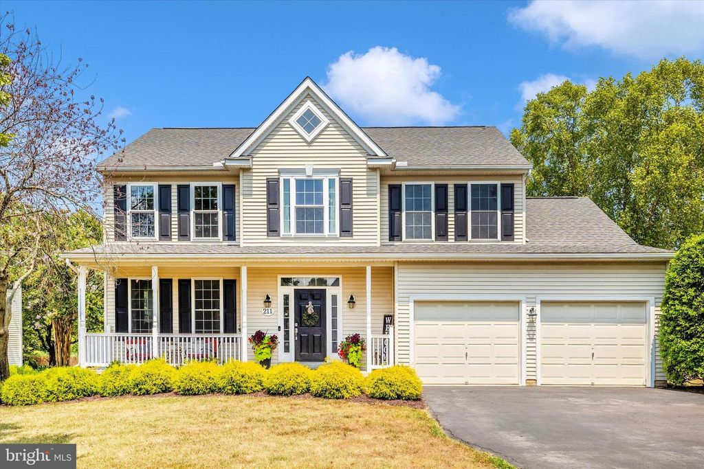 211 CREEK WALK DR, Walkersville, MD 21793