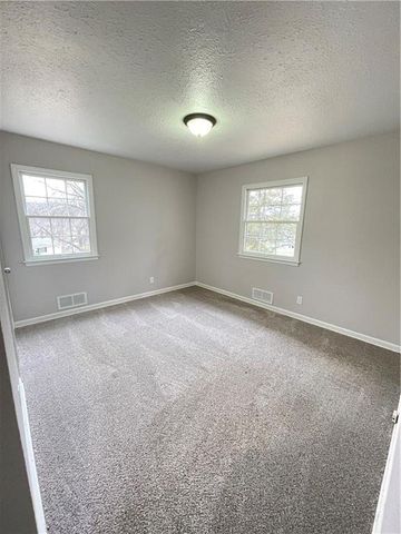 8955 E 54th Street, Raytown, MO 64133