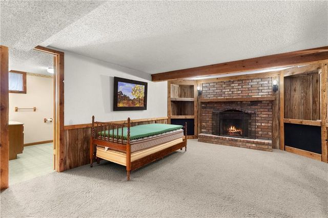 2505 S Whitney Avenue, Independence, MO 64057