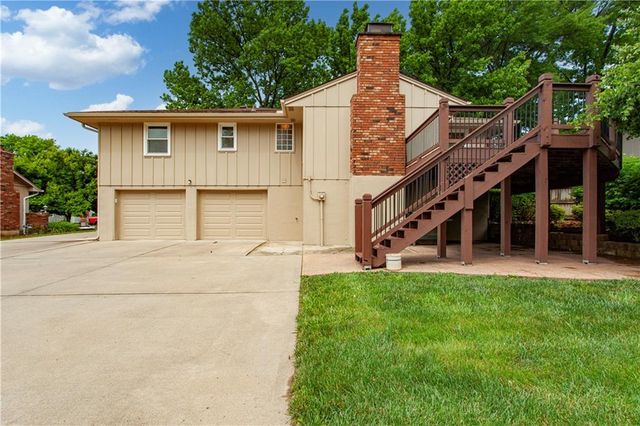 2505 S Whitney Avenue, Independence, MO 64057