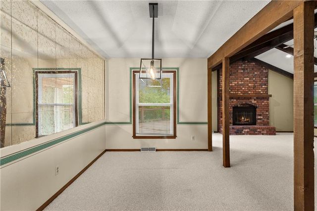 2505 S Whitney Avenue, Independence, MO 64057