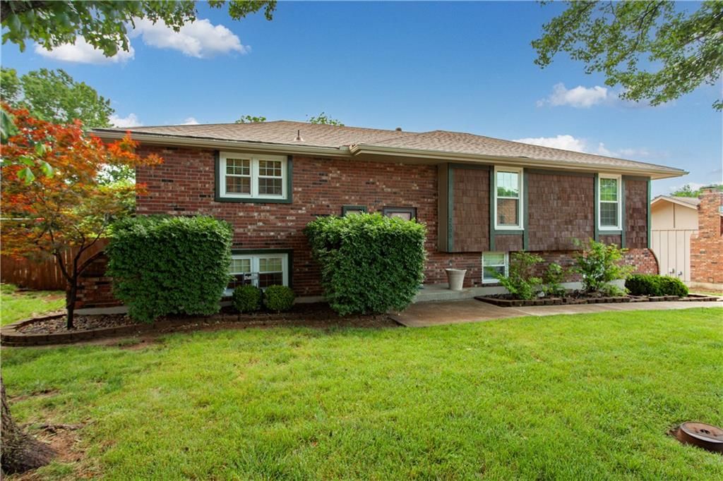 2505 S Whitney Avenue, Independence, MO 64057