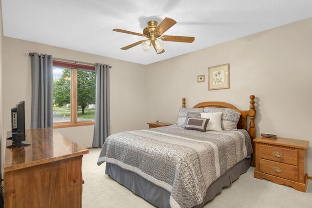 654 Tanglewood Drive, Shoreview, MN 55126