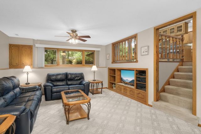654 Tanglewood Drive, Shoreview, MN 55126