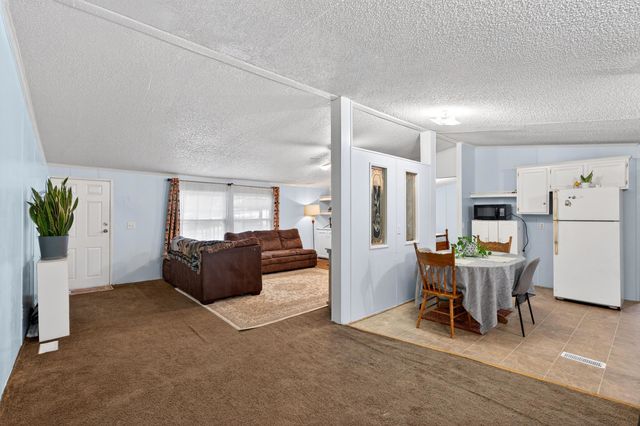 516 Green Willow Drive, Inman, SC 29349