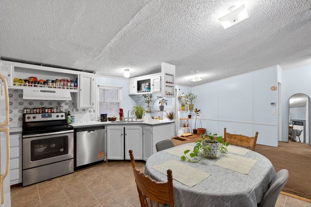 516 Green Willow Drive, Inman, SC 29349