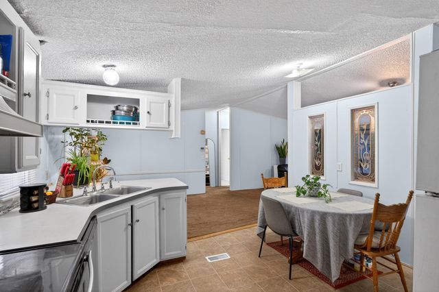 516 Green Willow Drive, Inman, SC 29349