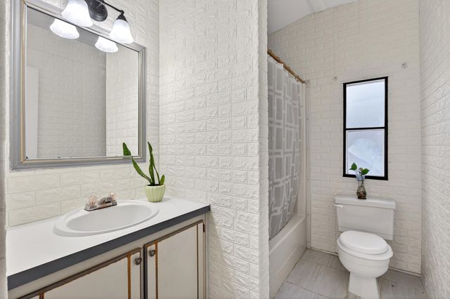 516 Green Willow Drive, Inman, SC 29349