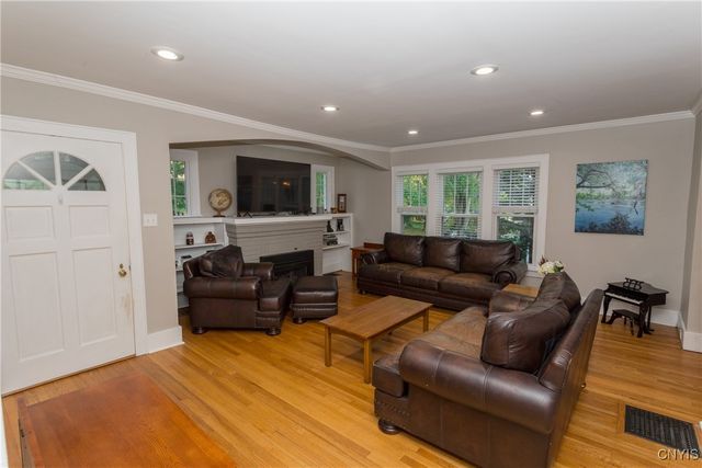13 Sunset, Lysander, NY 13027