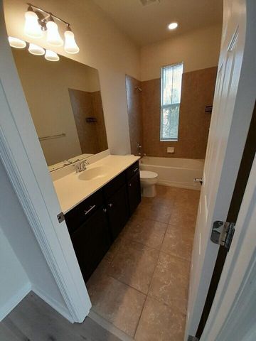 2812 N Bismark Lane, Jupiter, FL 33458