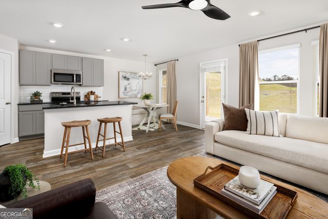 206 Norchester Avenue, Hogansville, GA 30230
